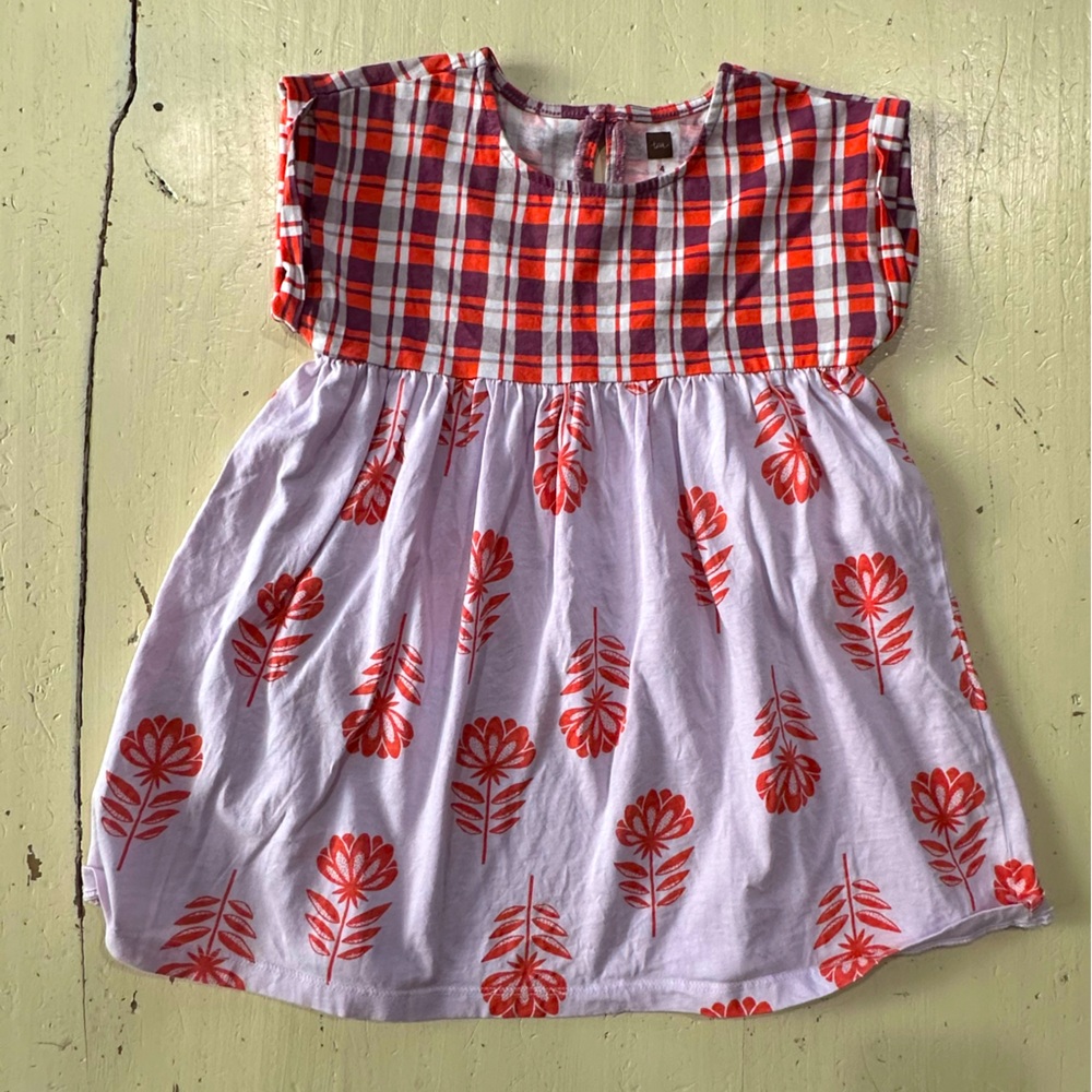 Tea collection short sleeved empire dress in size 4.